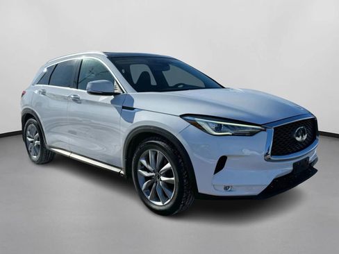 Used 2019 INFINITI QX50 Luxe w/ Navigation Package image 3