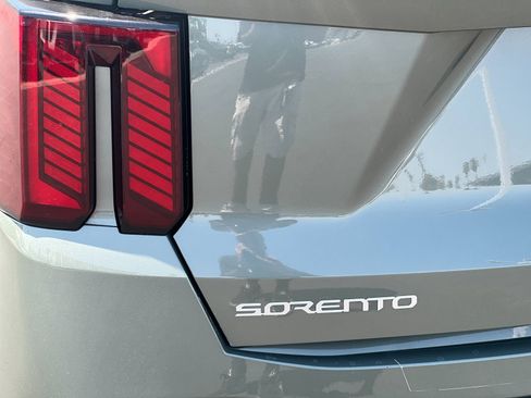 Certified 2024 Kia Sorento SX Prestige w/ Sage Leather Package image 27