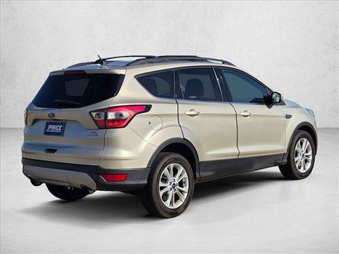 Used 2017 Ford Escape SE w/ SE Leather Comfort Package AWD/4WD image 5