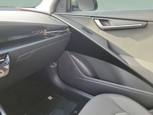 New 2026 Kia Niro LX FWD image 20