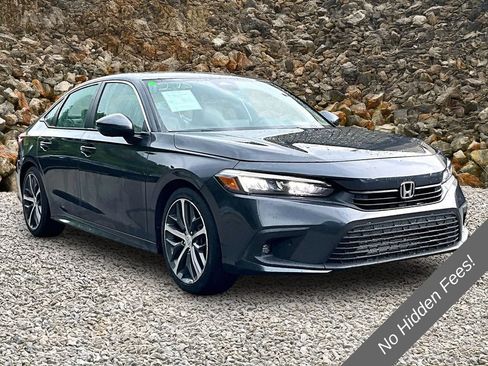 Used 2022 Honda Civic Touring image 9