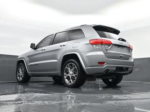 Used 2020 Jeep Grand Cherokee Overland AWD/4WD image 27