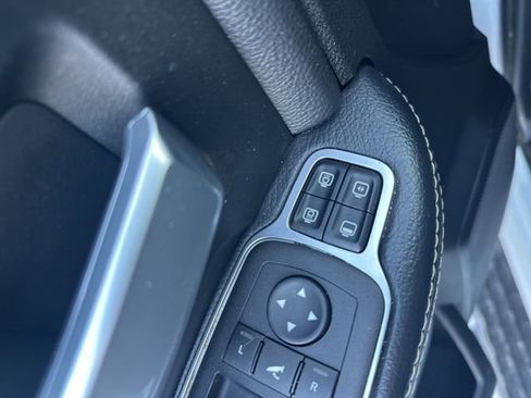 Used 2024 RAM 2500 Big Horn image 25