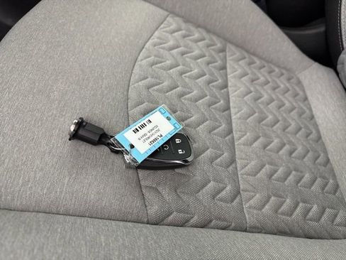 Used 2023 Chevrolet Equinox LT w/ Driver Convenience Package image 33