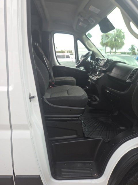 Used 2023 RAM ProMaster 2500 FWD image 12