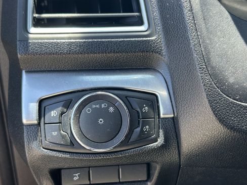 Used 2017 Ford Explorer Limited FWD image 19
