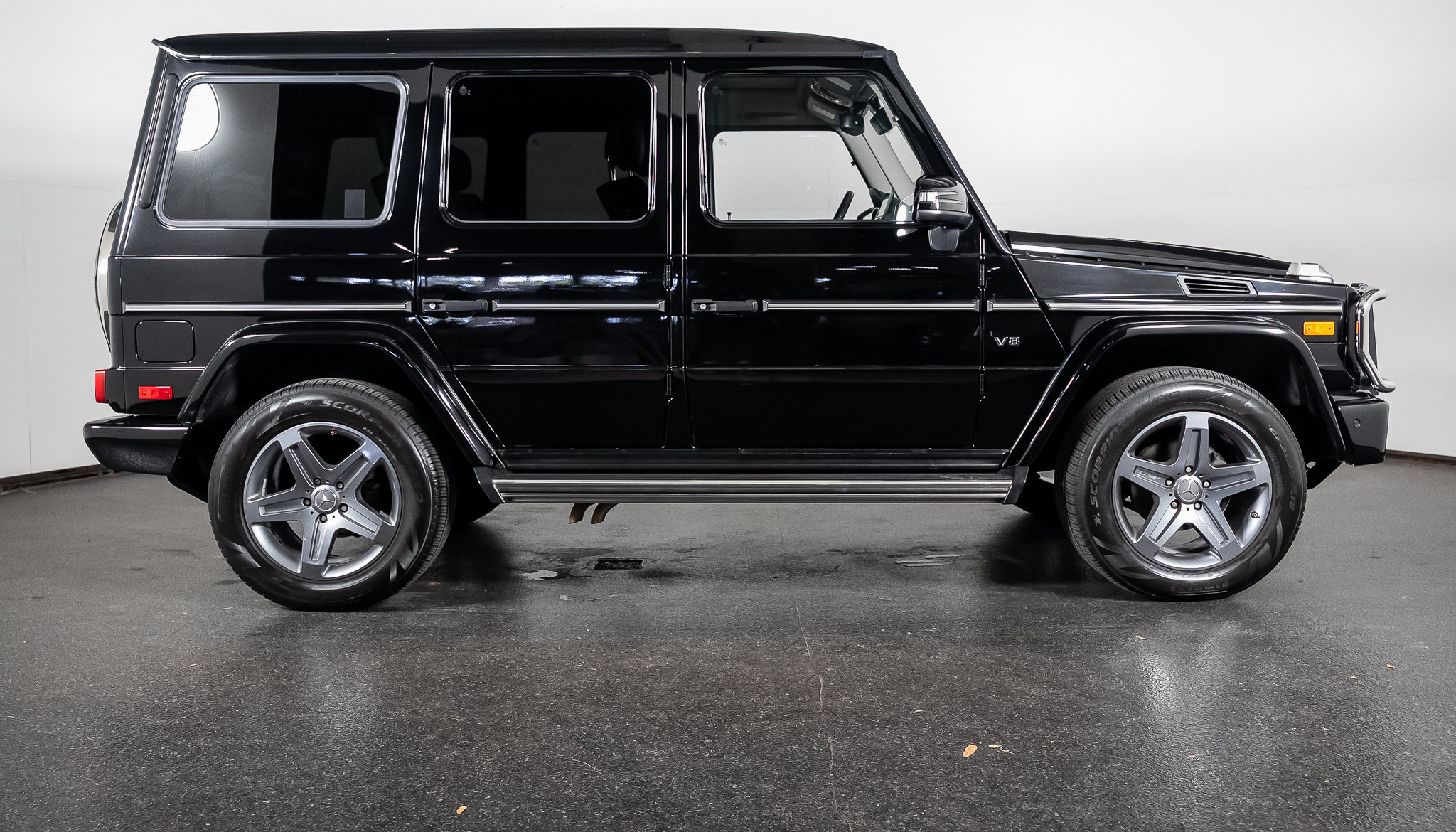 Used 2017 Mercedes-Benz G 550 image 31