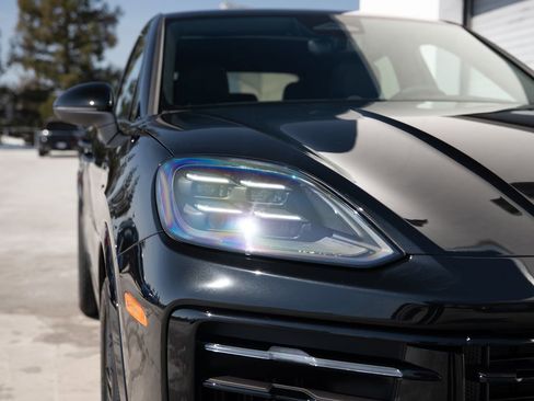 New 2026 Porsche Cayenne Coupe AWD/4WD image 26