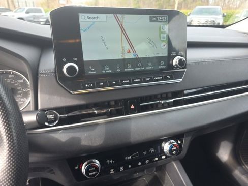 Used 2022 Mitsubishi Outlander SE image 15