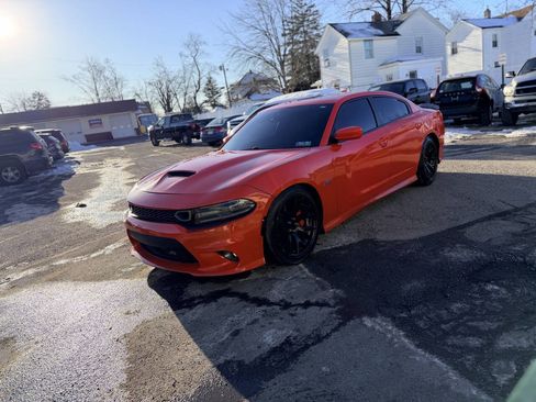 Used 2016 Dodge Charger R/T Scat Pack w/ Technology Group RWD image 35