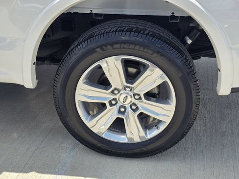 Used 2018 Ford F150 Platinum w/ Equipment Group 701A Luxury RWD image 10