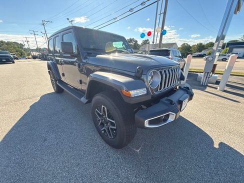 New 2027 Jeep Wrangler Unlimited Sahara AWD/4WD image 7