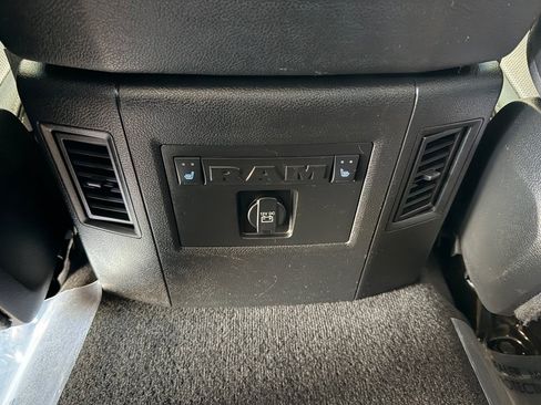 Used 2017 RAM 2500 Laramie w/ Sport Appearance Group AWD/4WD image 25