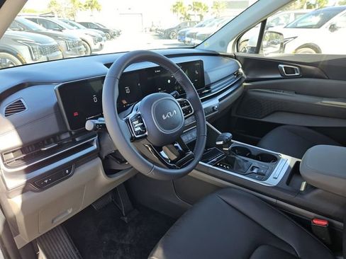New 2026 Kia Carnival FWD image 13