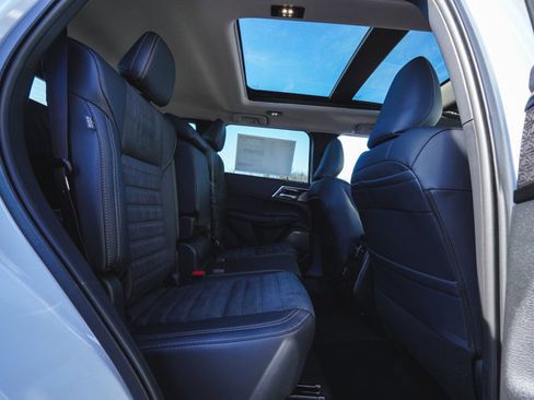 New 2026 Mitsubishi Outlander SE image 35