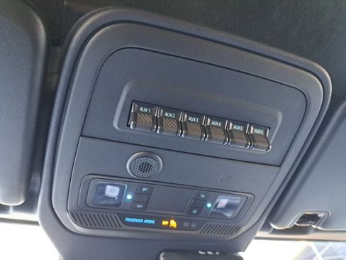 Used 2023 Ford Bronco Black Diamond image 38