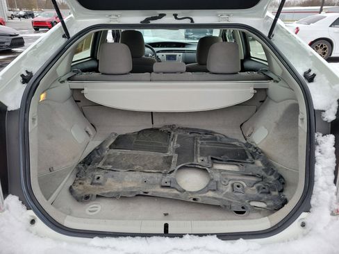 Used 2015 Toyota Prius Three image 8