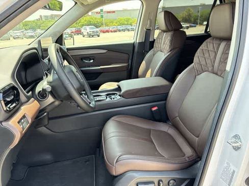 Used 2026 Honda Pilot Elite image 17