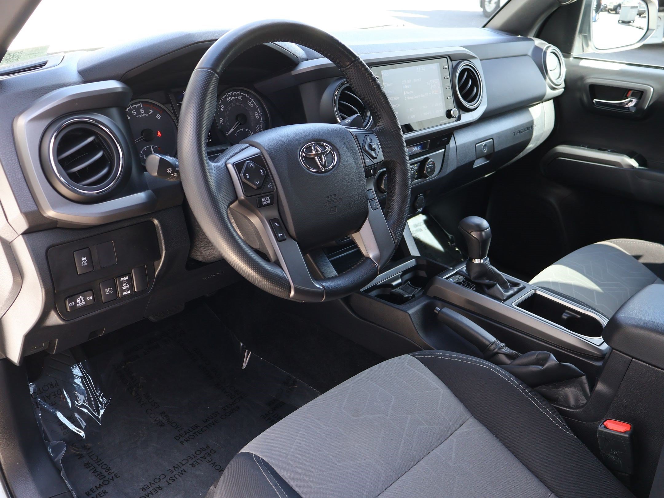 Used 2022 Toyota Tacoma TRD Off-Road w/ Technology Package AWD/4WD image 15