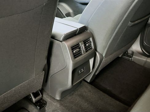 Used 2023 Nissan Rogue SV AWD/4WD image 27
