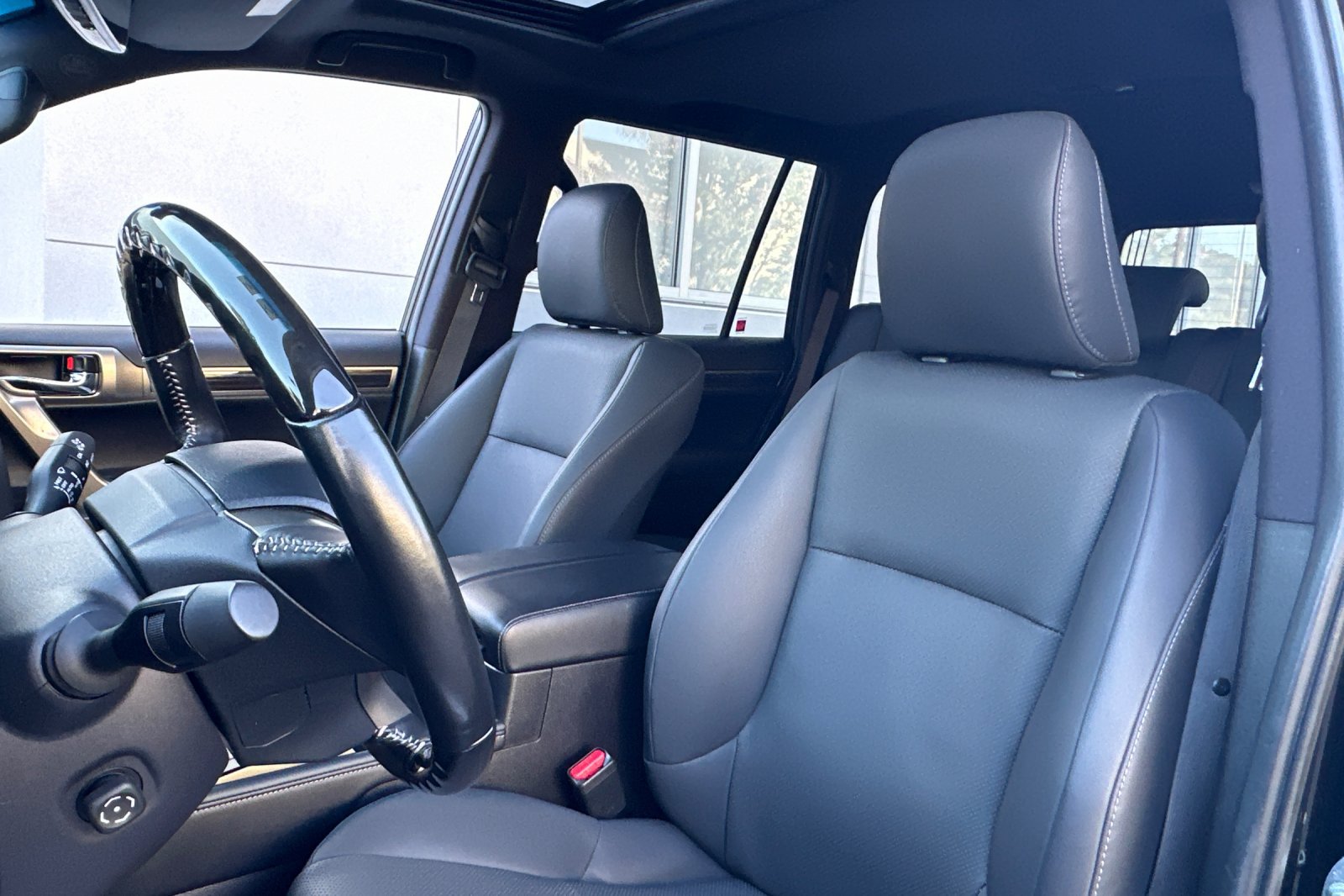 Used 2020 Lexus GX 460 Premium w/ Premium Package AWD/4WD image 5