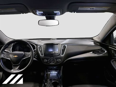 Used 2017 Chevrolet Malibu LT FWD image 30
