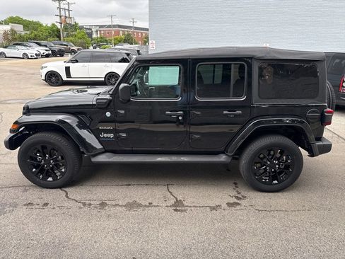 Used 2023 Jeep Wrangler Unlimited Sahara w/ Cold Weather Group AWD/4WD image 4