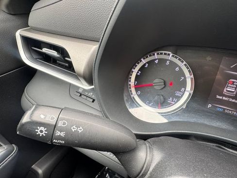 Used 2021 Toyota Highlander L FWD image 25