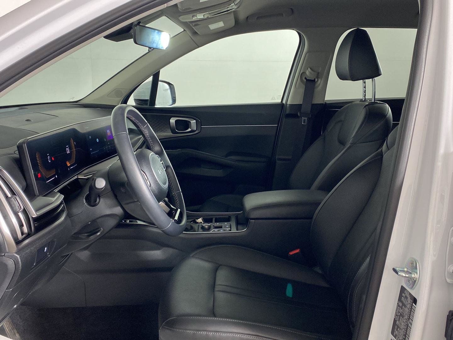 Used 2025 Kia Sorento S AWD/4WD image 21