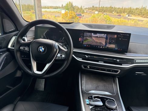 Used 2024 BMW X5 xDrive40i w/ Premium Package image 19