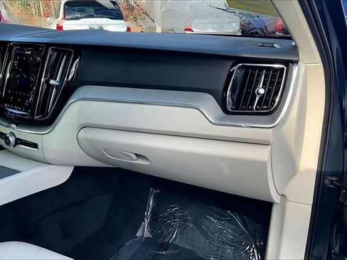 Certified 2023 Volvo XC60 B5 Plus w/ Climate Package image 17