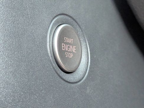 Used 2021 Volkswagen ID.4 Pro S w/ Gradient Package image 33