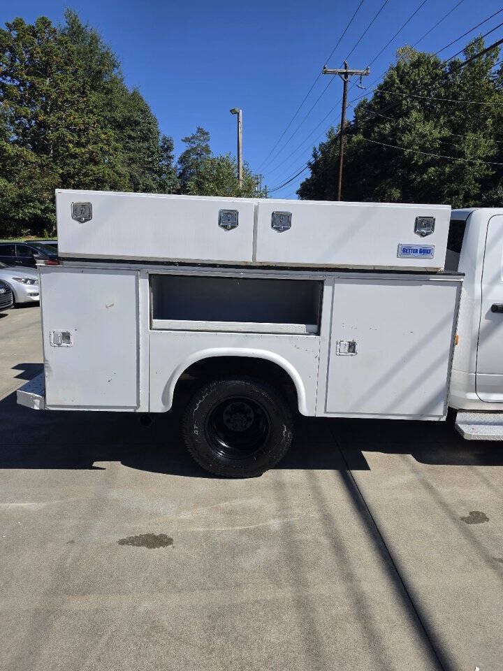 Used 2012 RAM 3500 ST RWD image 10