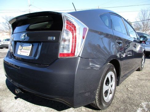 Used 2013 Toyota Prius Three image 8