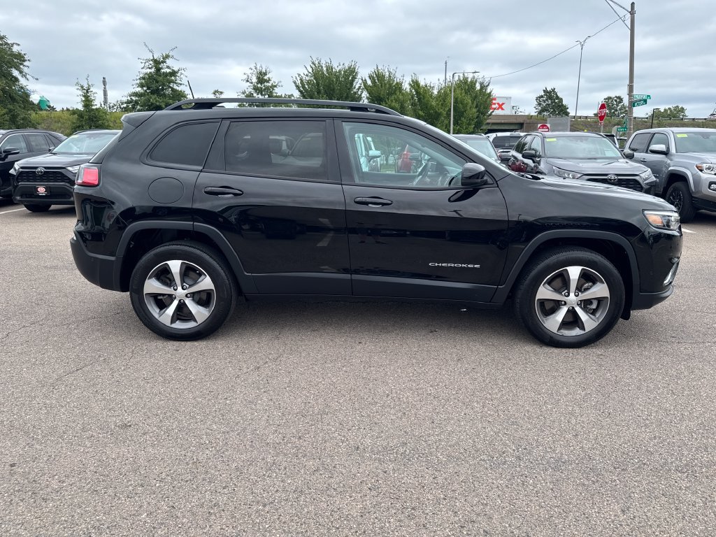 Used 2022 Jeep Cherokee Limited AWD/4WD image 8