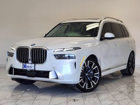 Used 2025 BMW X7 xDrive40i AWD/4WD image 1