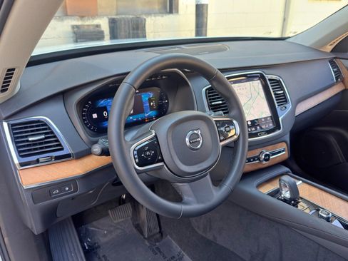 Used 2024 Volvo XC90 T8 Plus w/ Protection Package Premier AWD/4WD image 14