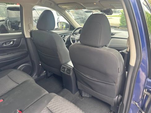 Used 2020 Nissan Rogue SV FWD image 29