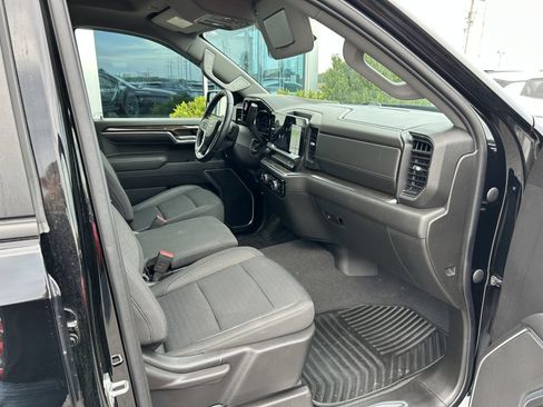 Used 2023 Chevrolet Silverado 1500 LT AWD/4WD image 10