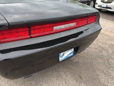 Used 2014 Dodge Challenger SXT RWD image 23
