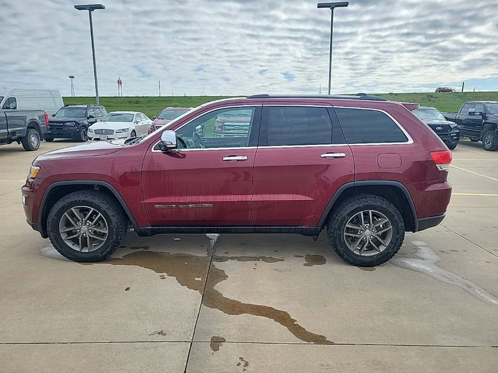 Used 2018 Jeep Grand Cherokee Limited AWD/4WD image 5