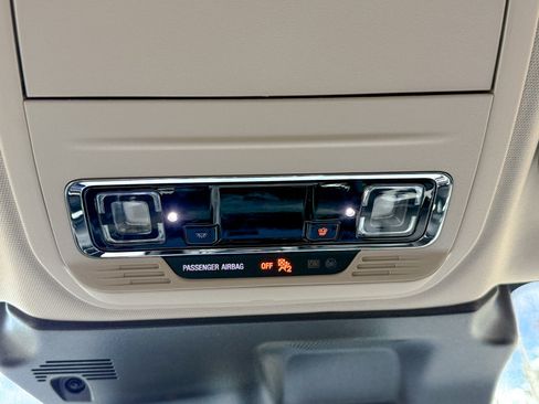 Used 2023 Lincoln Corsair AWD w/ Equipment Group 101A image 34