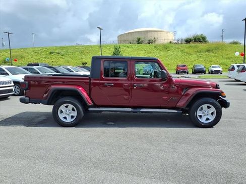 Used 2022 Jeep Gladiator Sport AWD/4WD image 5
