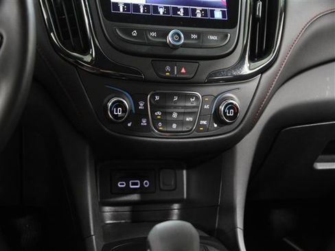 Used 2022 Chevrolet Equinox RS w/ RS Leather Package image 14