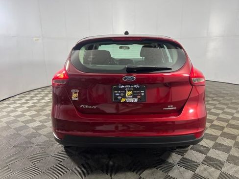 Used 2016 Ford Focus SE w/ SE Power Seat Package FWD image 5