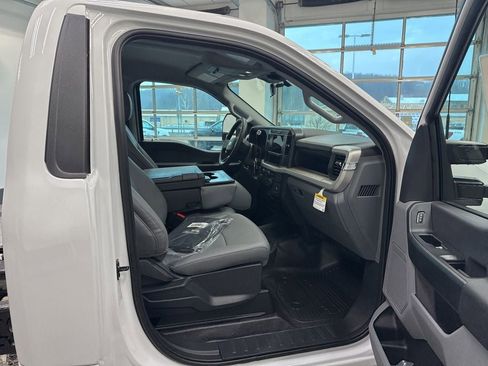 New 2026 Ford F550 4x4 Regular Cab Super Duty w/ XL Chrome Package image 11