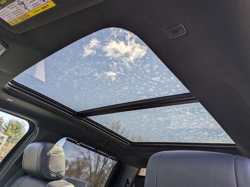 New 2025 Toyota Tundra Platinum image 17