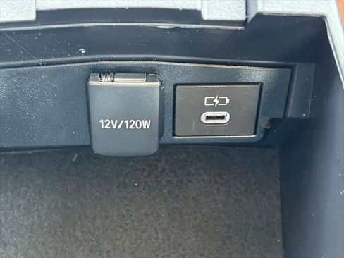 Certified 2025 Toyota Corolla LE FWD image 28
