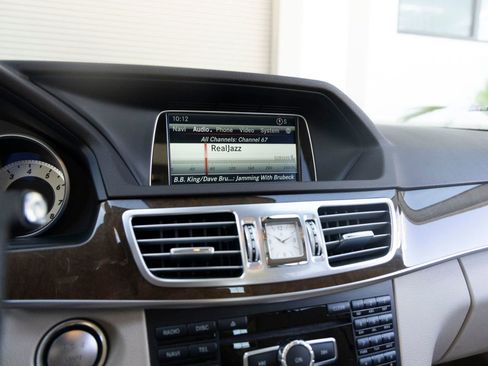 Used 2015 Mercedes-Benz E 350 4MATIC Wagon image 17