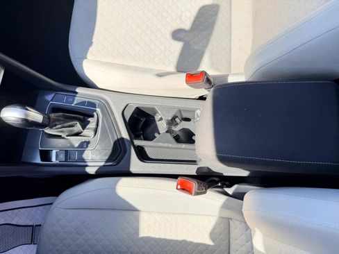 Used 2021 Volkswagen Tiguan S image 38